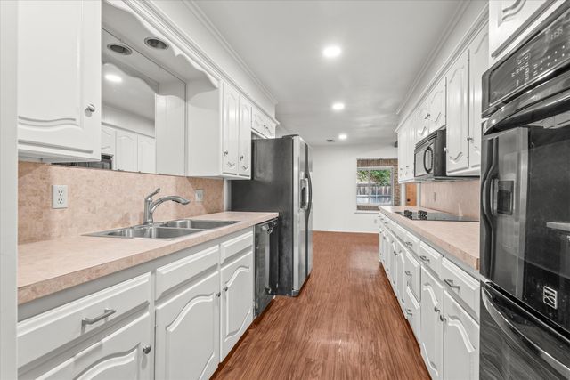 103 Baylor Lane, Levelland, TX 79336