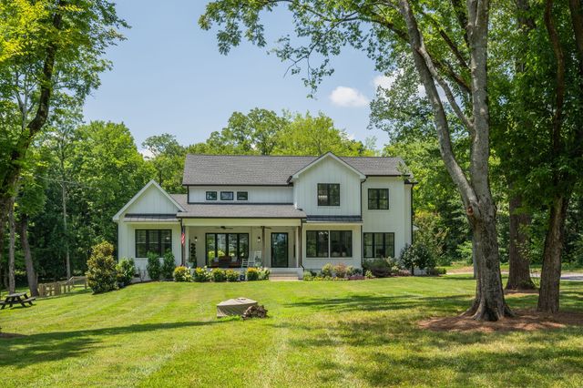 1838 Rock Springs Rd, Columbia, TN 38401