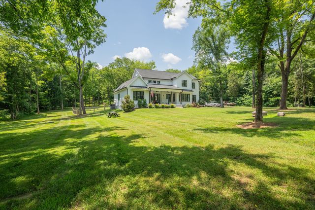 1838 Rock Springs Rd, Columbia, TN 38401