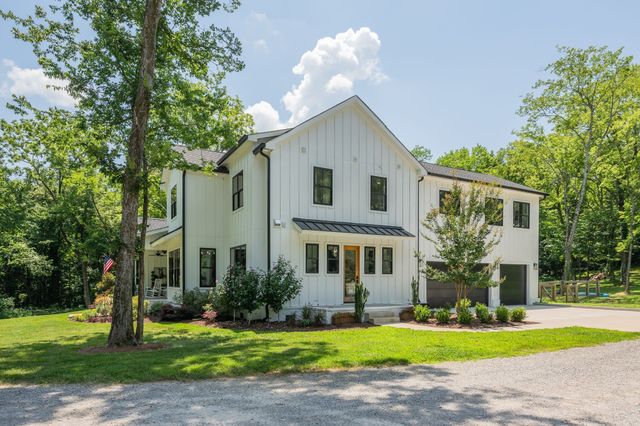 1838 Rock Springs Rd, Columbia, TN 38401