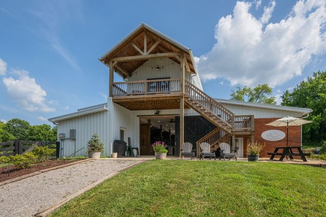 1838 Rock Springs Rd, Columbia, TN 38401