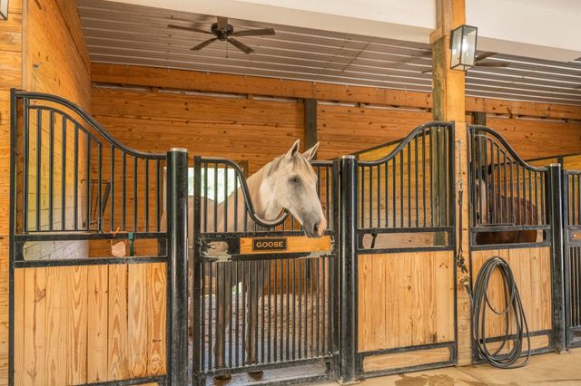 1838 Rock Springs Rd, Columbia, TN 38401