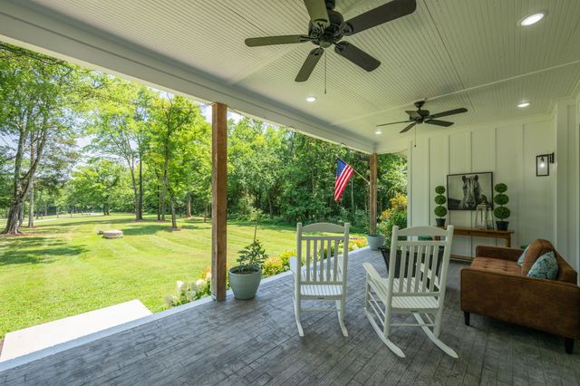 1838 Rock Springs Rd, Columbia, TN 38401
