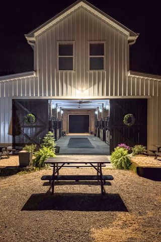 1838 Rock Springs Rd, Columbia, TN 38401