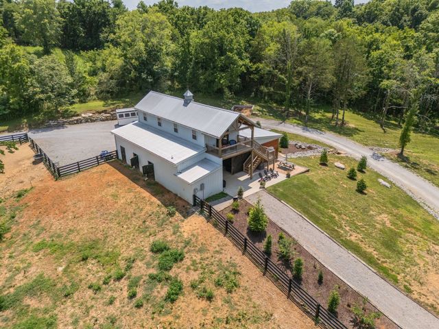 1838 Rock Springs Rd, Columbia, TN 38401