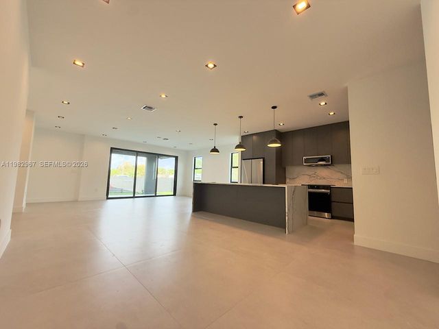 1603 SW 30th Avenue, Fort Lauderdale, FL 33312
