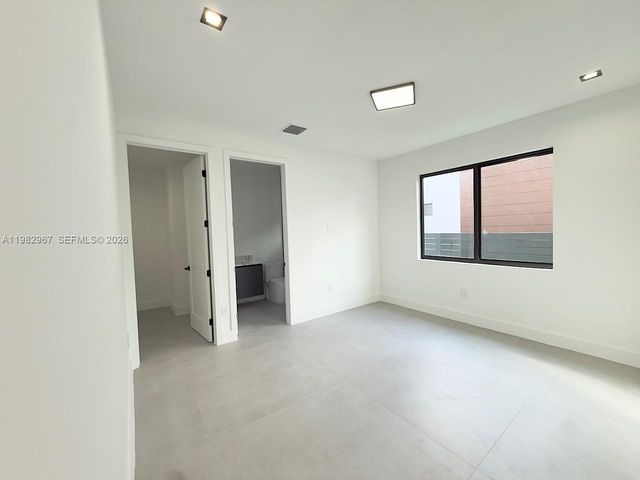 1603 SW 30th Avenue, Fort Lauderdale, FL 33312