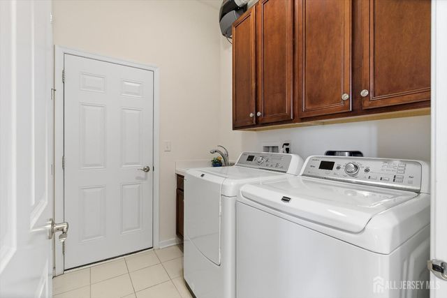 10 Iverness Court, Lacey, NJ 08731