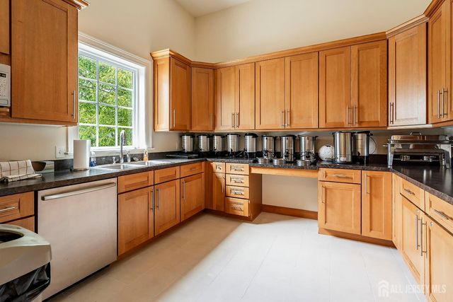 10 Iverness Court, Lacey, NJ 08731