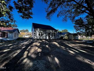 608 S Goldsboro Street, Fremont, NC 27830