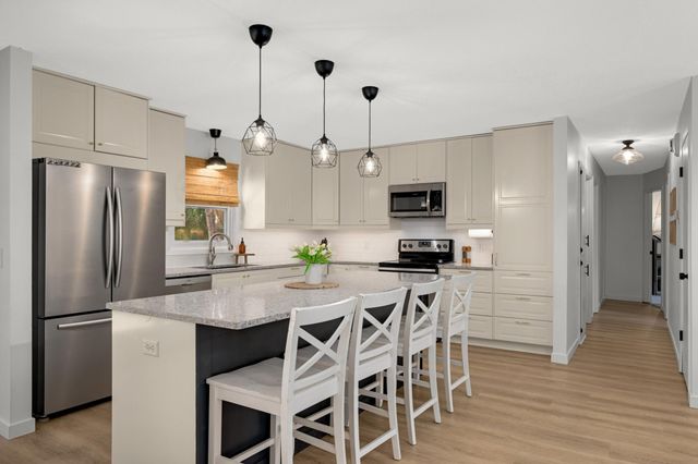 14895 Easter Avenue, Apple Valley, MN 55124
