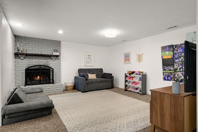 14895 Easter Avenue, Apple Valley, MN 55124