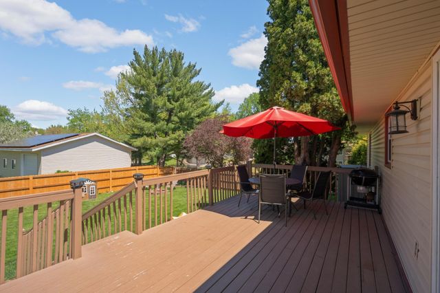 14895 Easter Avenue, Apple Valley, MN 55124