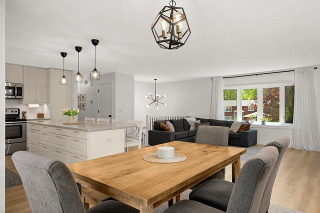 14895 Easter Avenue, Apple Valley, MN 55124