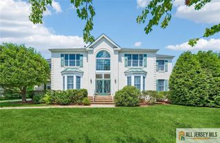 2 Chamberlin Court, Cranbury, NJ 08512
