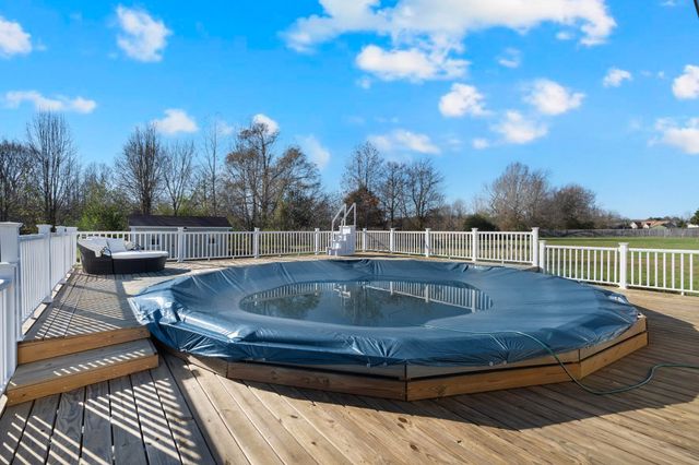 116 Coventry Ct, Hillsboro, TN 37342