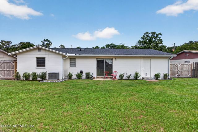 11506 RENNE Drive E, Jacksonville, FL 32218