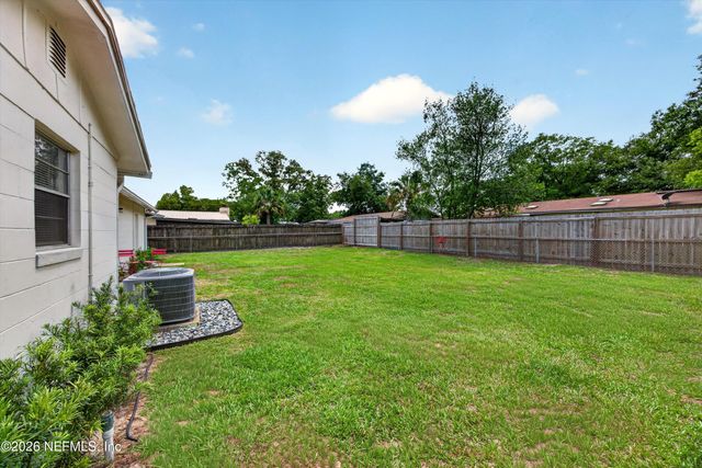 11506 RENNE Drive E, Jacksonville, FL 32218