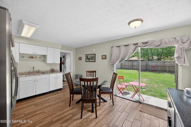 11506 RENNE Drive E, Jacksonville, FL 32218