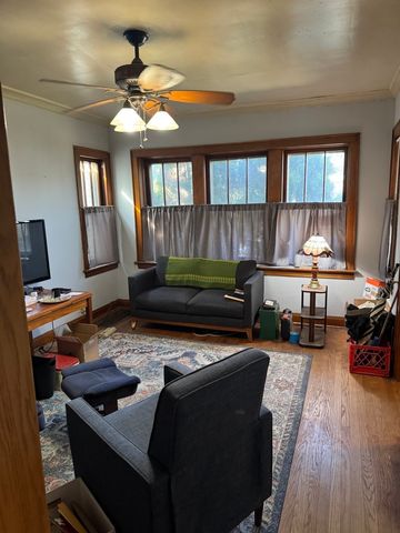 2737 Harvey Avenue, Berwyn, IL 60402