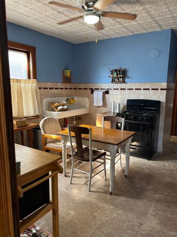 2737 Harvey Avenue, Berwyn, IL 60402