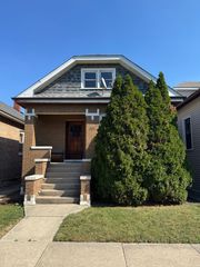 2737 Harvey Avenue, Berwyn, IL 60402