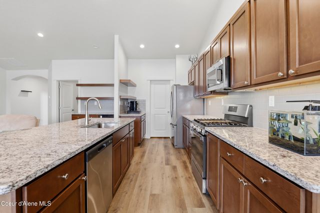 6103 Ballentree Ln, Rathdrum, ID 83858