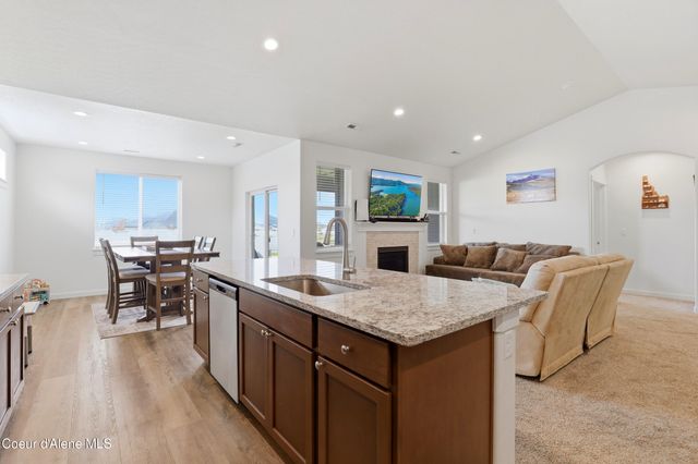 6103 Ballentree Ln, Rathdrum, ID 83858