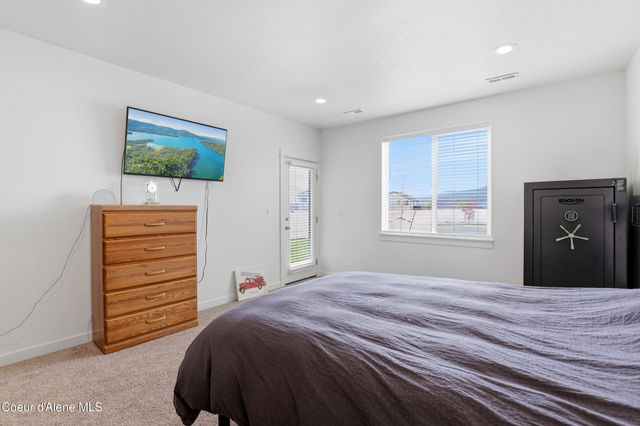 6103 Ballentree Ln, Rathdrum, ID 83858