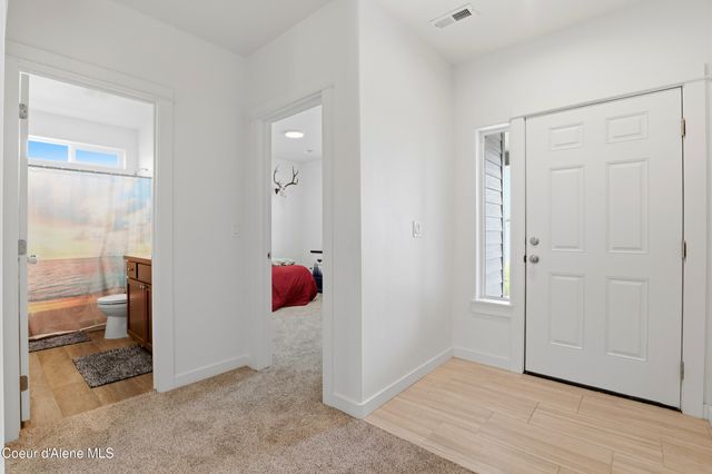 6103 Ballentree Ln, Rathdrum, ID 83858