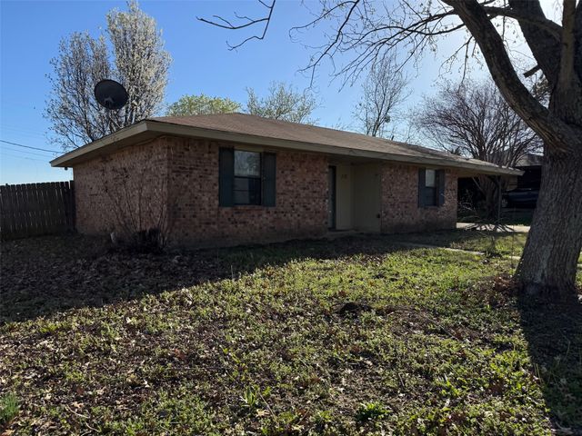 115 Elizabeth Lane, Blossom, TX 75416