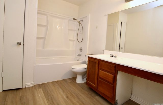 4001 COLONIAL SUN DR, San Antonio, TX 78244