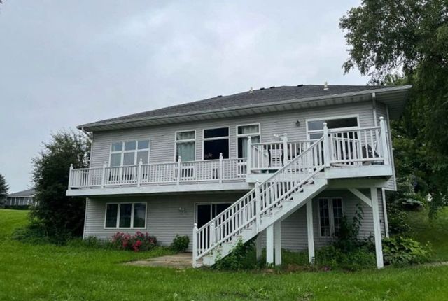 12848 Westbrook Point, Winnebago, IL 61088