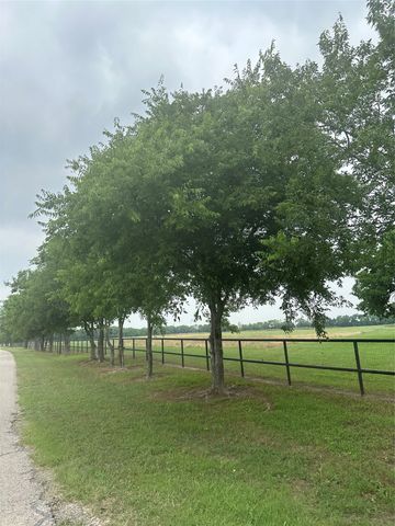 4611 Stout Road, Midlothian, TX 76065