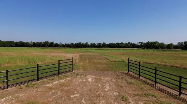 4611 Stout Road, Midlothian, TX 76065