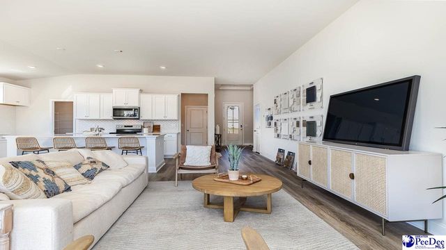 255 Bluff View Ln, Florence, SC 29505