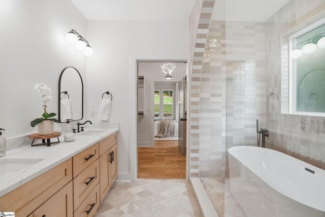 119 S Shore Drive, Fair Play, SC 29643