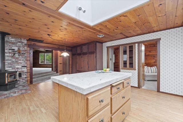 21607 Rambling Rd, Grass Valley, CA 95945