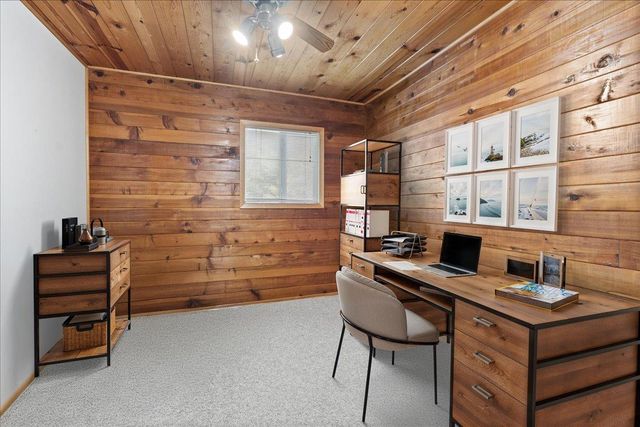 21607 Rambling Rd, Grass Valley, CA 95945