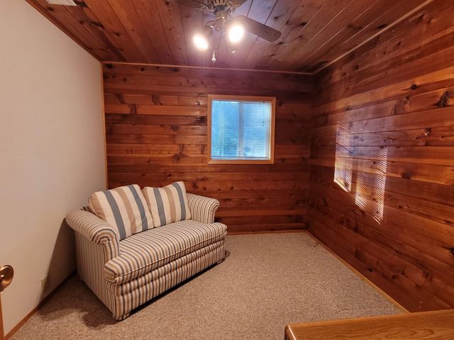 21607 Rambling Rd, Grass Valley, CA 95945
