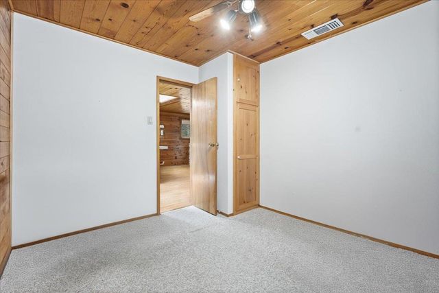 21607 Rambling Rd, Grass Valley, CA 95945