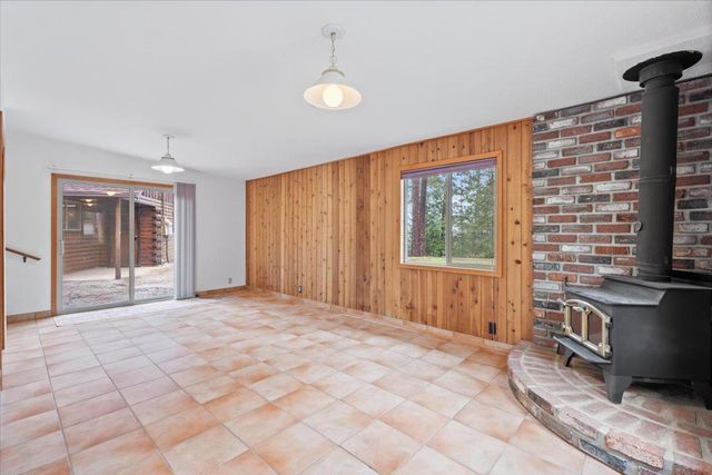 21607 Rambling Rd, Grass Valley, CA 95945