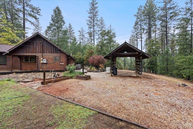 21607 Rambling Rd, Grass Valley, CA 95945