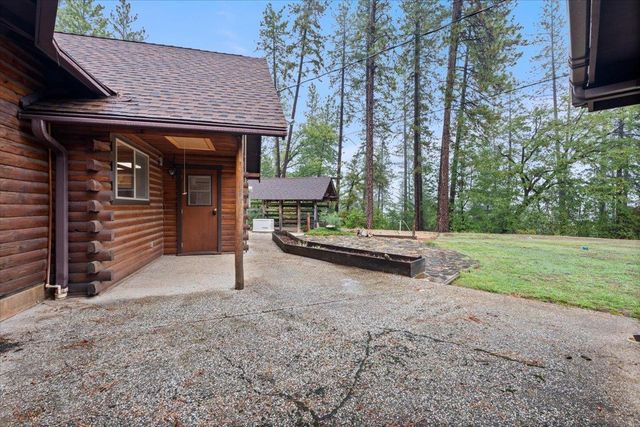 21607 Rambling Rd, Grass Valley, CA 95945