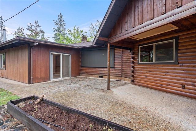21607 Rambling Rd, Grass Valley, CA 95945