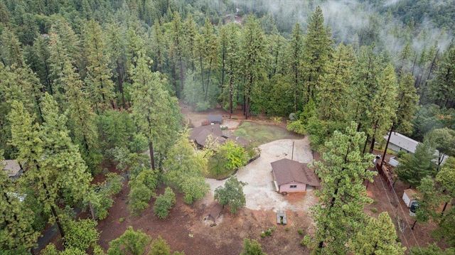 21607 Rambling Rd, Grass Valley, CA 95945