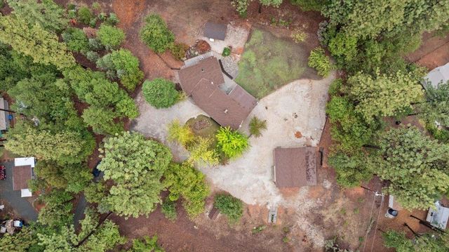 21607 Rambling Rd, Grass Valley, CA 95945