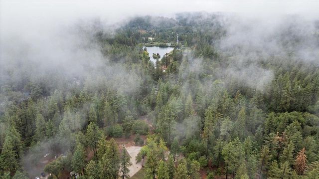 21607 Rambling Rd, Grass Valley, CA 95945