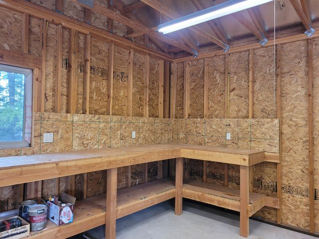 21607 Rambling Rd, Grass Valley, CA 95945