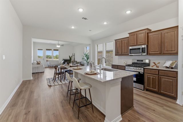 3512 Helena Street, Gainesville, TX 76240